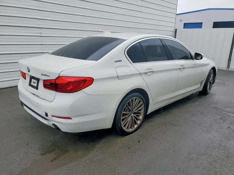 2018 BMW 530E   