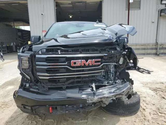 2025 GMC SIERRA K1500 AT4  