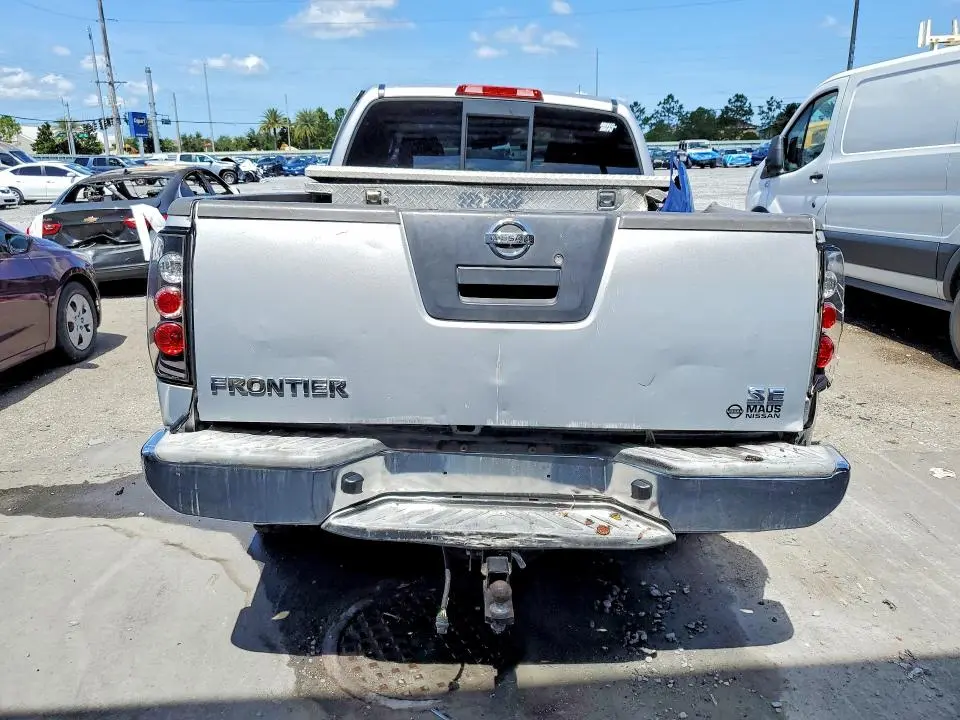 2010 NISSAN FRONTIER XE  