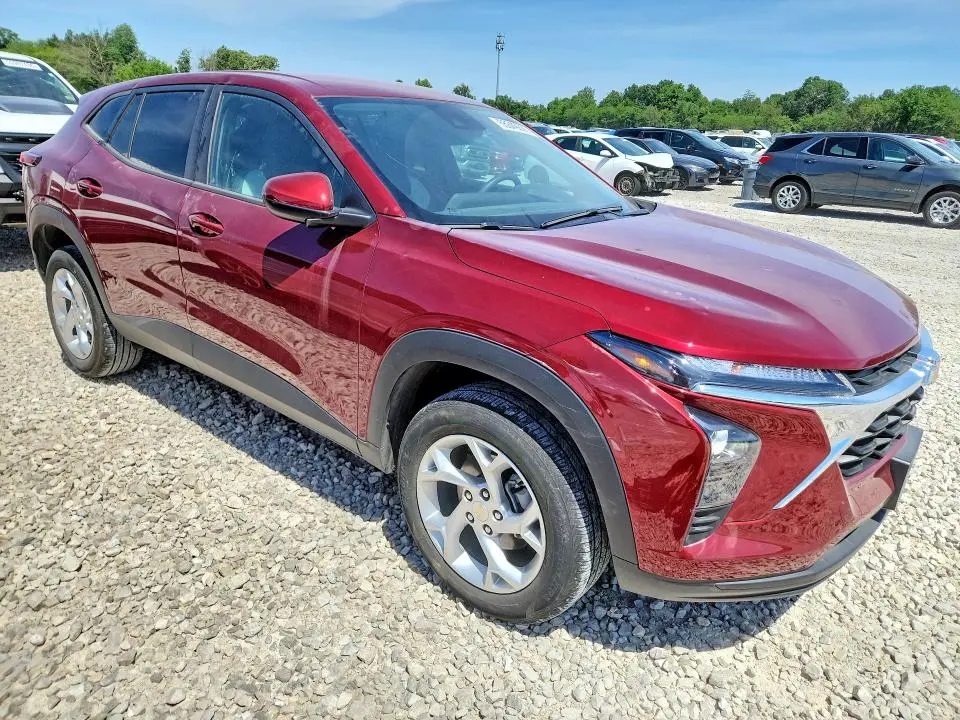 2024 CHEVROLET TRAX LS  