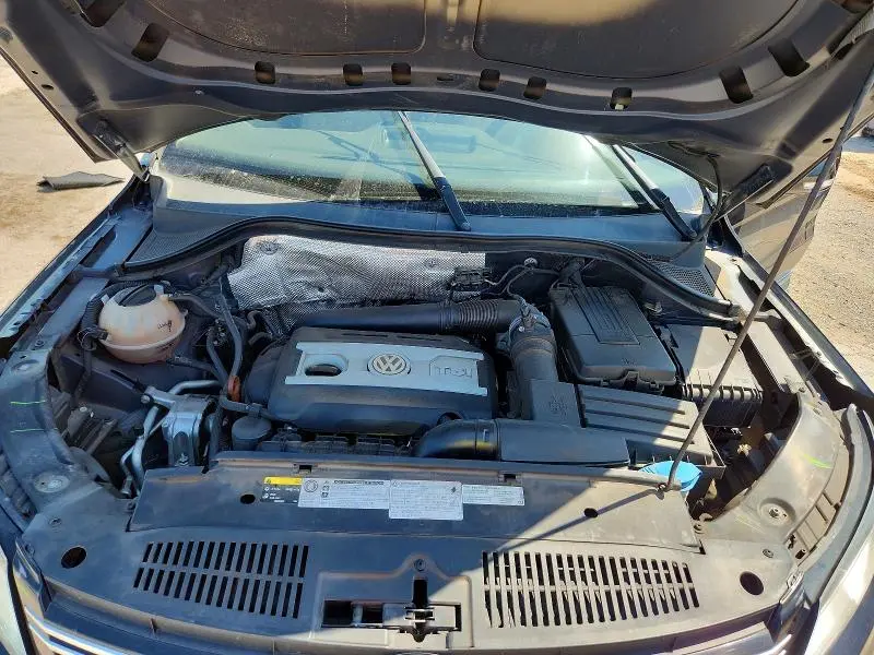 2013 VOLKSWAGEN TIGUAN S  