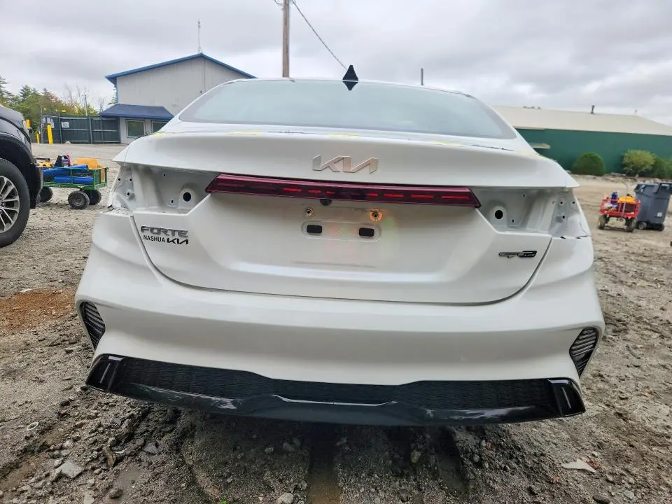 2022 KIA FORTE GT LINE  