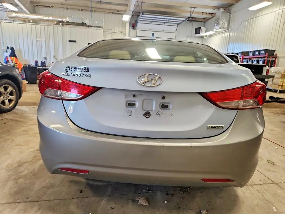 2011 HYUNDAI ELANTRA   