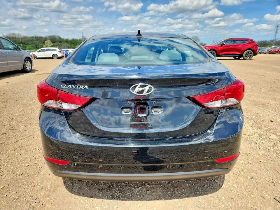 2014 HYUNDAI ELANTRA SE  