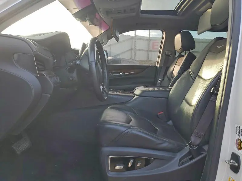 2017 CADILLAC ESCALADE LUXURY  