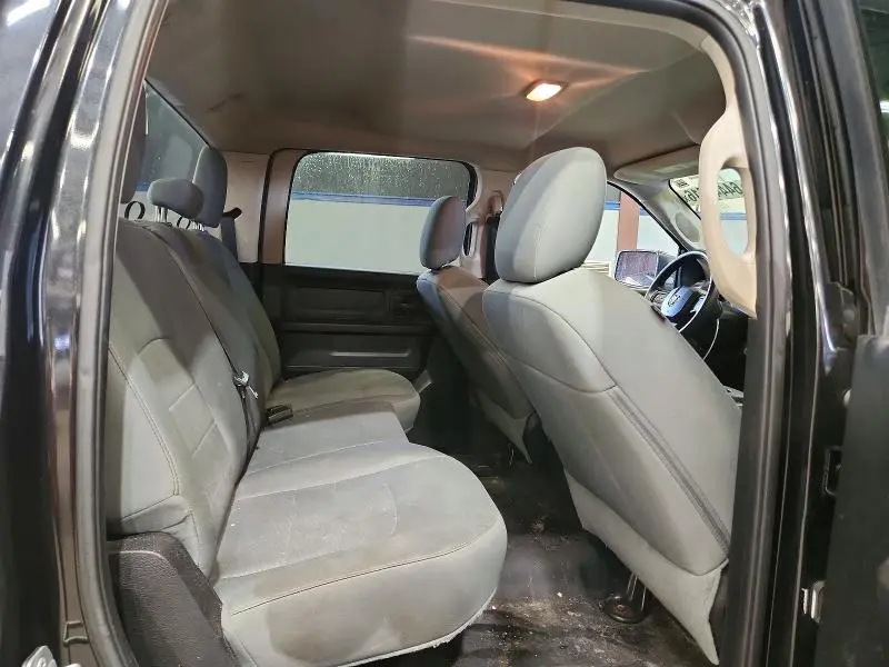 2016 RAM 1500 ST  
