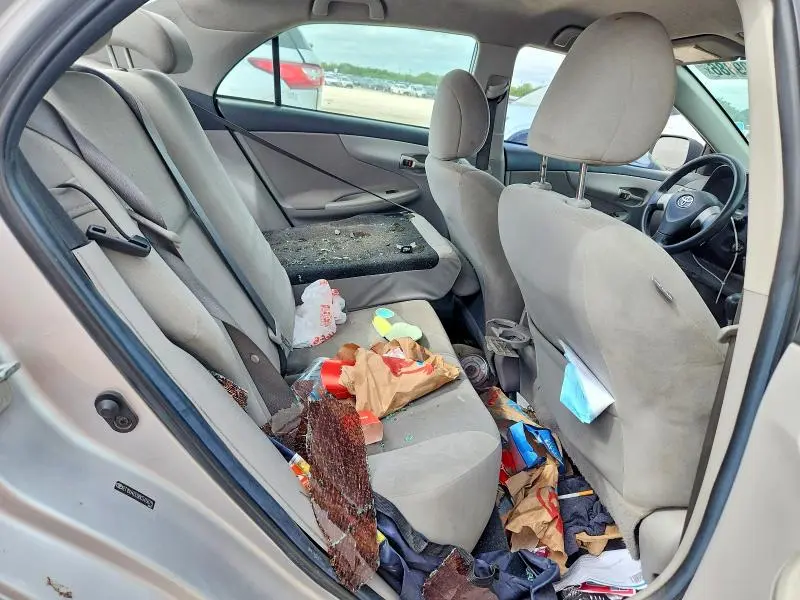 2011 TOYOTA COROLLA LE  