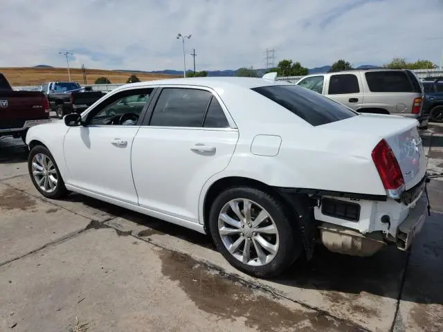 2016 CHRYSLER 300 LIMITED  