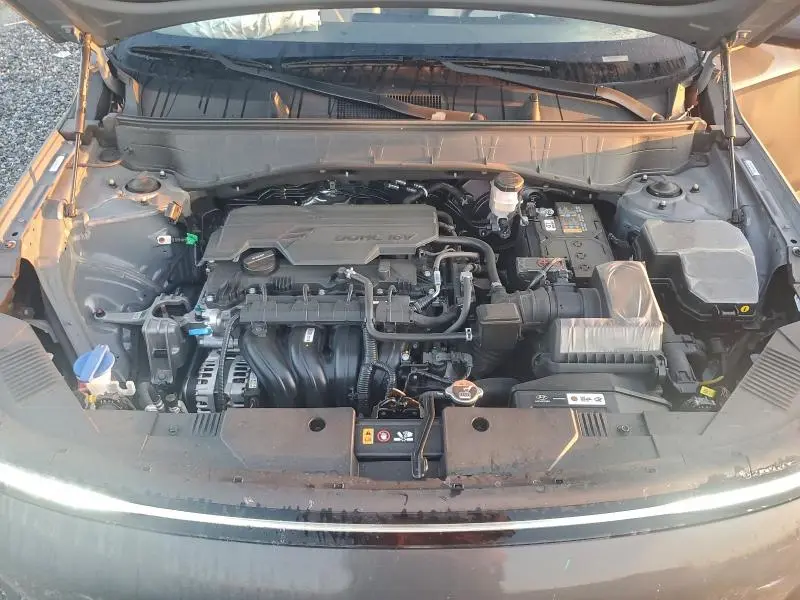 2025 HYUNDAI KONA SE  