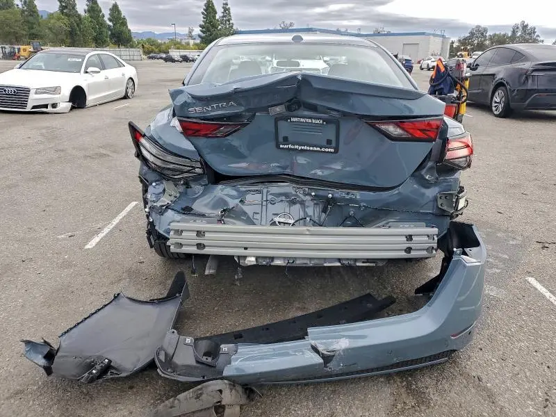 2025 NISSAN SENTRA SV  