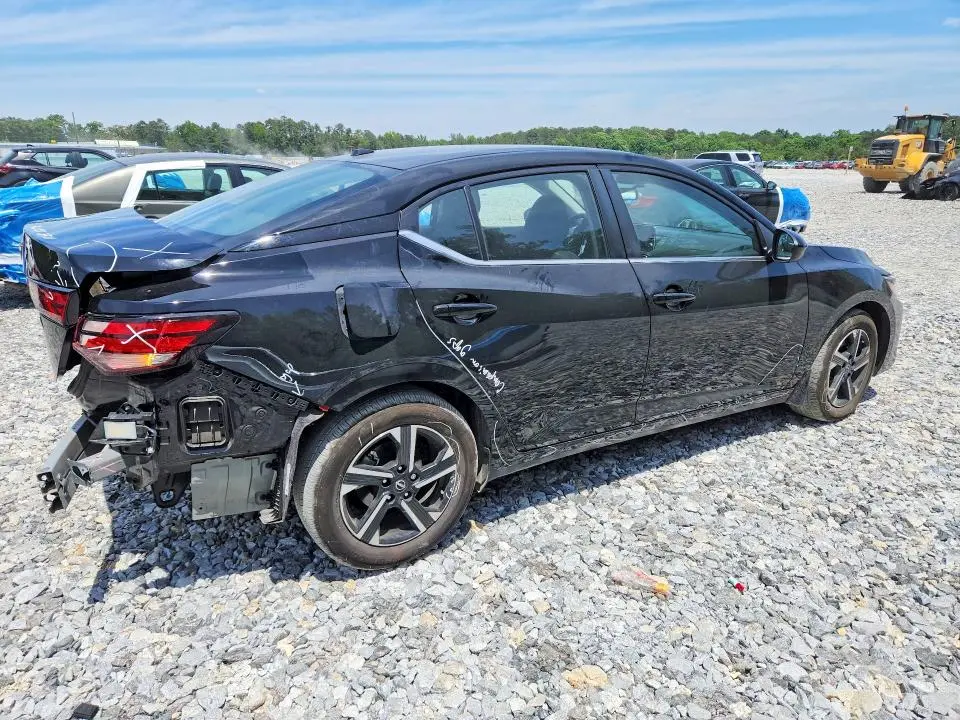 2025 NISSAN SENTRA SV  