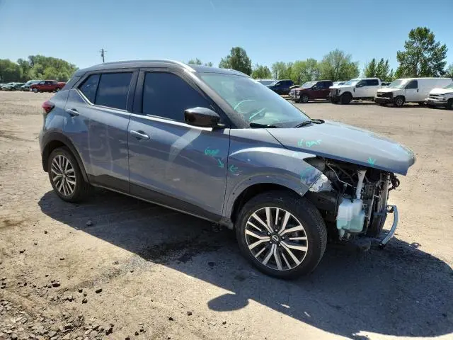 2021 NISSAN KICKS SV  