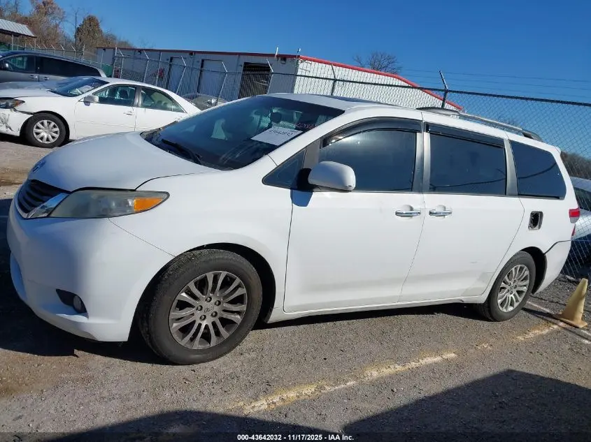 2011 TOYOTA SIENNA XLE V6