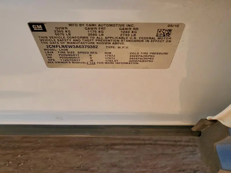 2010 CHEVROLET EQUINOX LT  