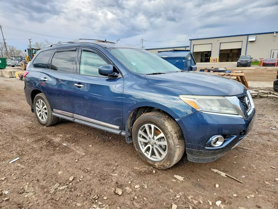 2013 NISSAN PATHFINDER S  