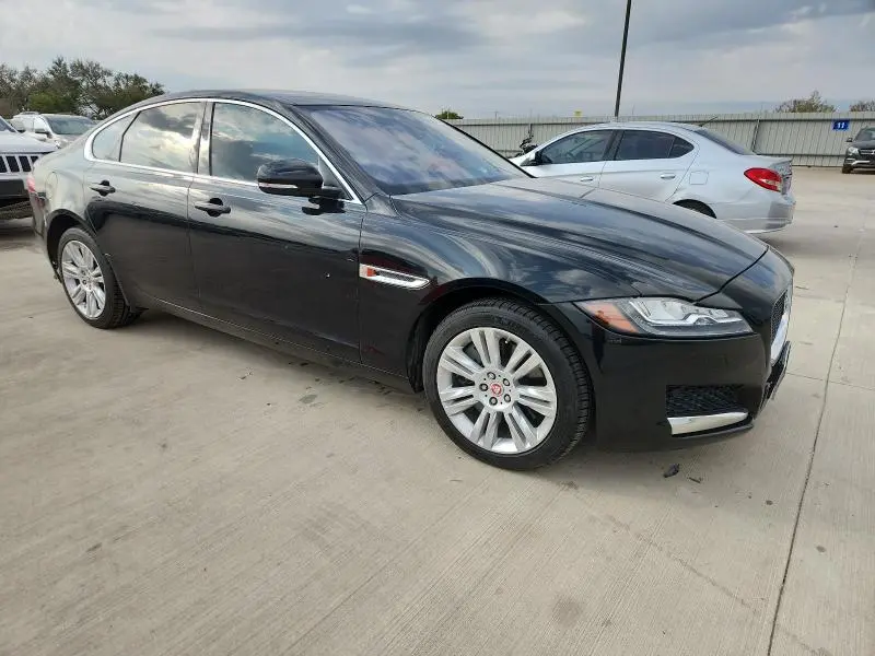 2016 JAGUAR XF PREMIUM