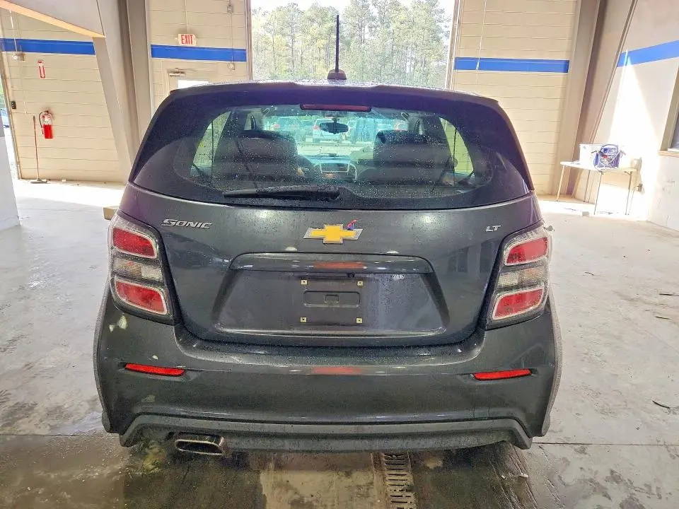 2017 CHEVROLET SONIC LT  