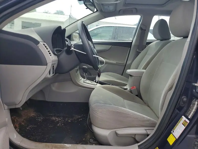 2013 TOYOTA COROLLA LE  