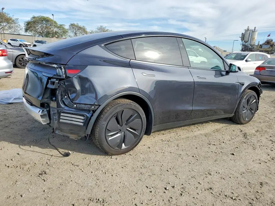 2026 TESLA MODEL Y   