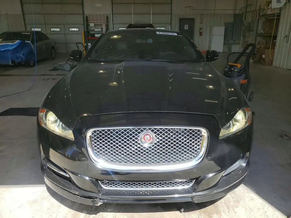 2015 JAGUAR XJ   