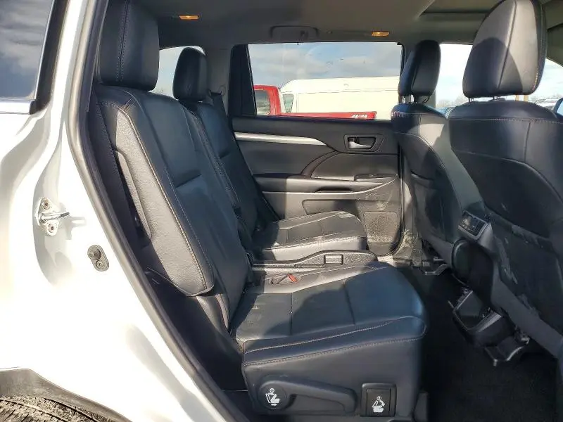 2019 TOYOTA HIGHLANDER   