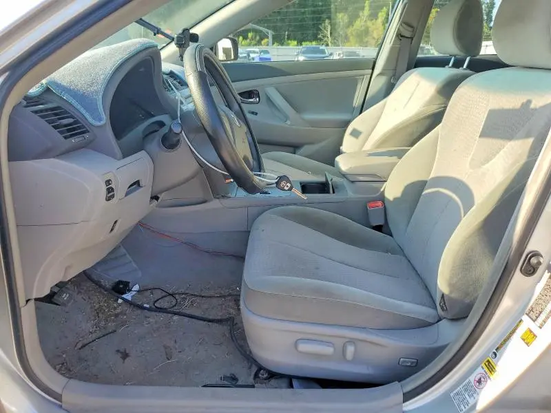 2010 TOYOTA CAMRY LE  