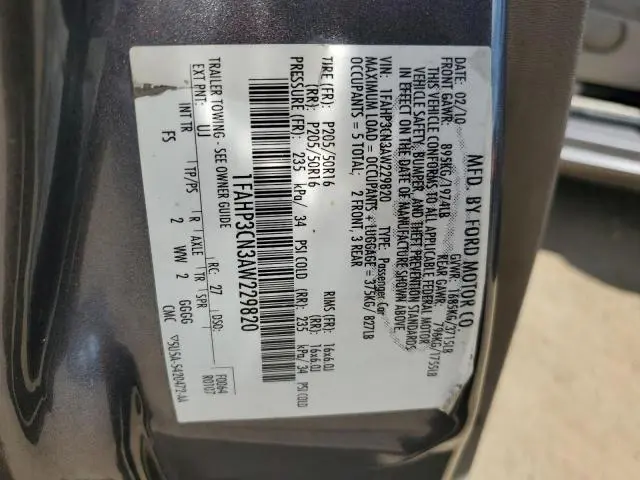 2010 FORD FOCUS SE  