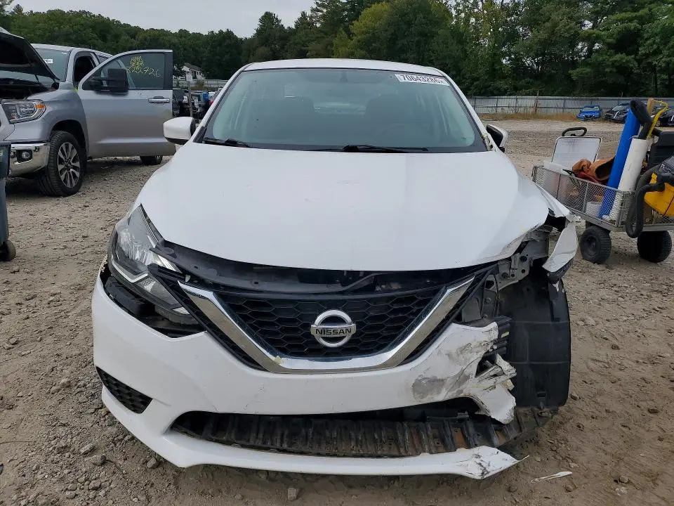 2019 NISSAN SENTRA SV  