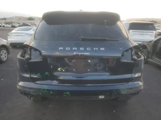 2016 PORSCHE CAYENNE   