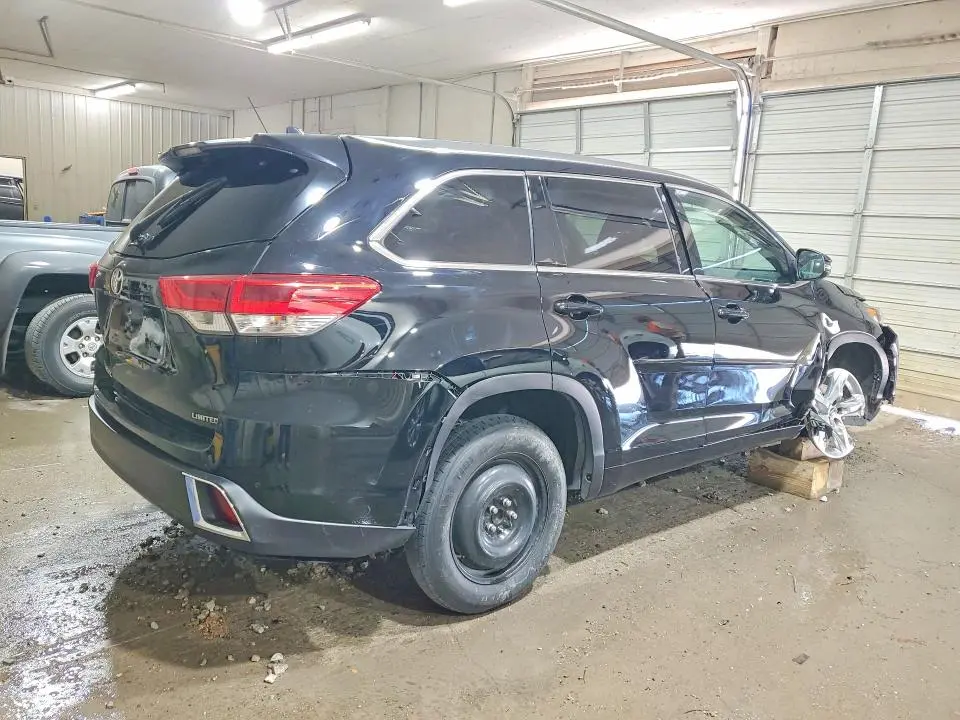 2017 TOYOTA HIGHLANDER LIMITED  