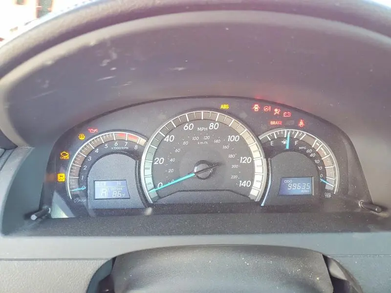 2012 TOYOTA CAMRY SE  