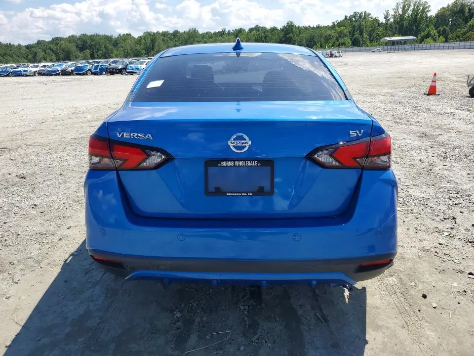 2020 NISSAN VERSA SV  