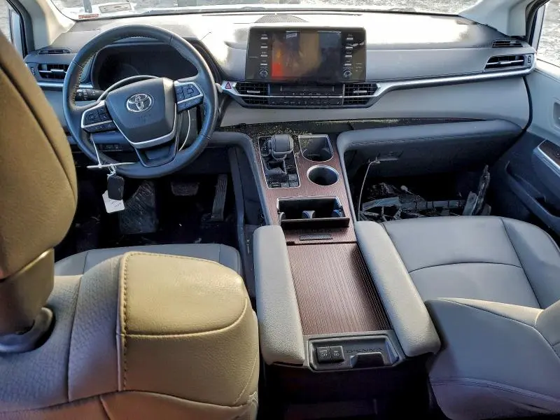 2022 TOYOTA SIENNA XLE 7-PASSENGER  