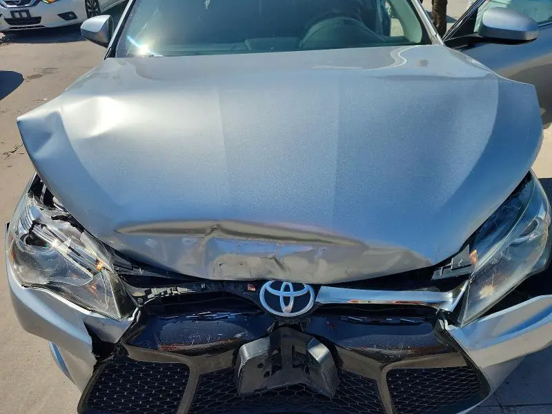 2016 TOYOTA CAMRY SE  