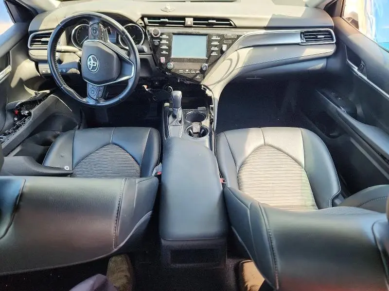 2019 TOYOTA CAMRY SE  