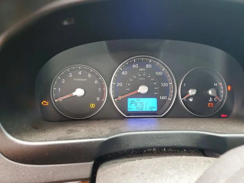 2010 HYUNDAI SANTA FE SE  