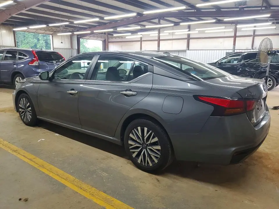 2024 NISSAN ALTIMA SV  