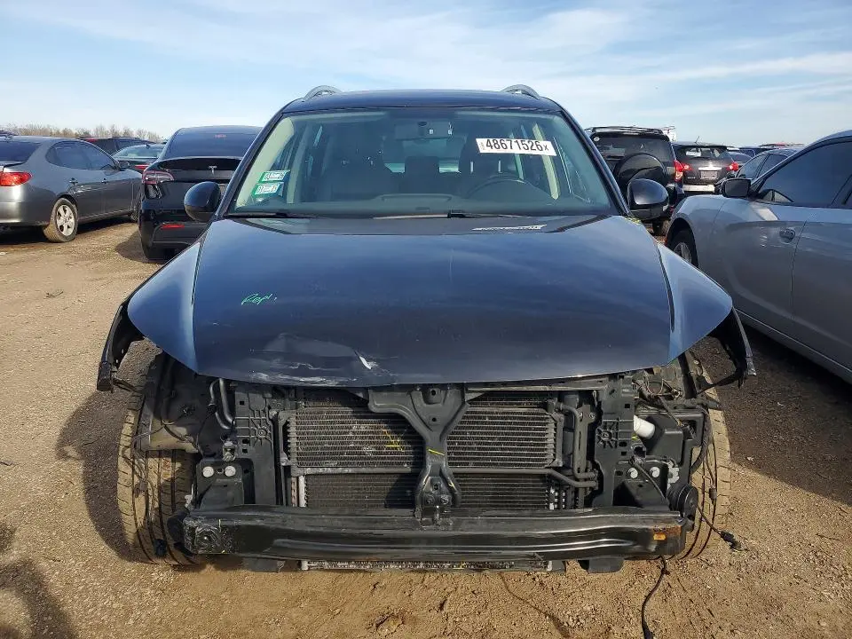 2013 VOLKSWAGEN TIGUAN S  