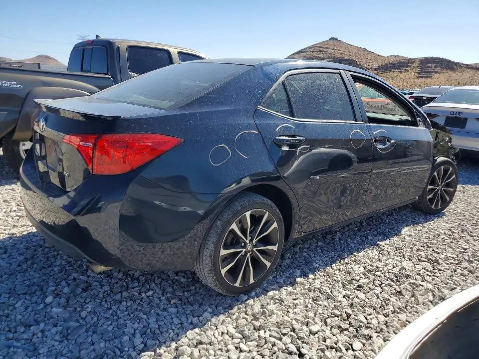 2017 TOYOTA COROLLA SE  