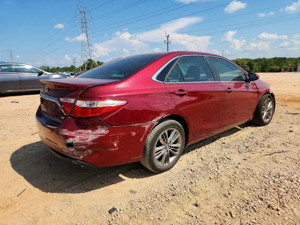 2016 TOYOTA CAMRY SE  