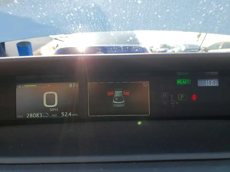 2022 TOYOTA PRIUS LE  
