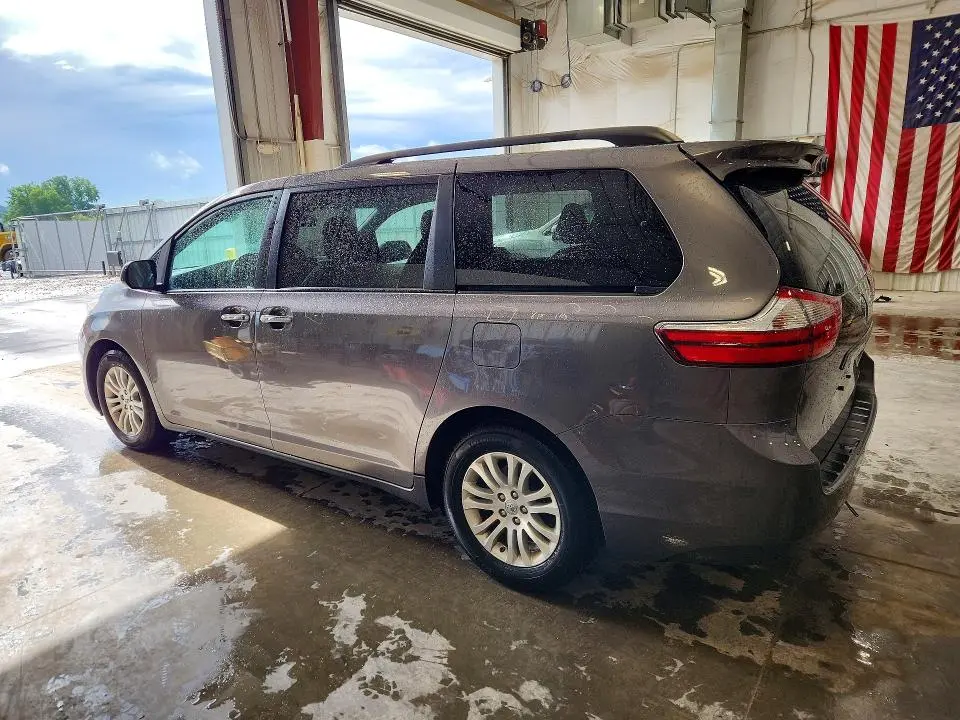 2017 TOYOTA SIENNA XLE 8-PASSENGER  