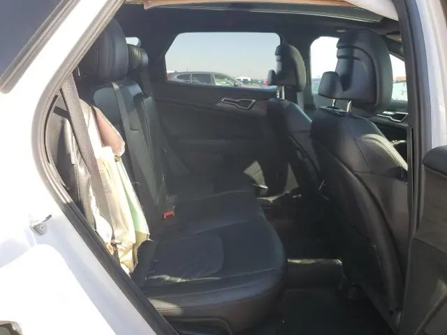 2024 KIA SPORTAGE X-PRO  