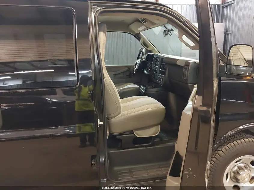 2016 CHEVROLET EXPRESS 3500 LT