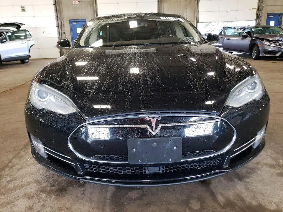 2015 TESLA MODEL S 85D  