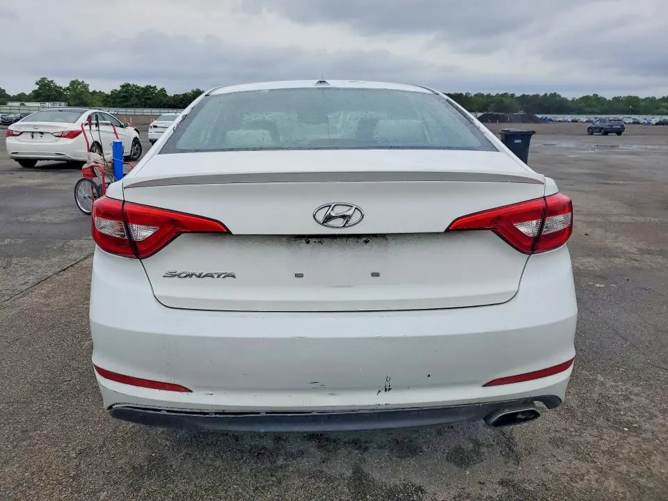 2016 HYUNDAI SONATA SE  