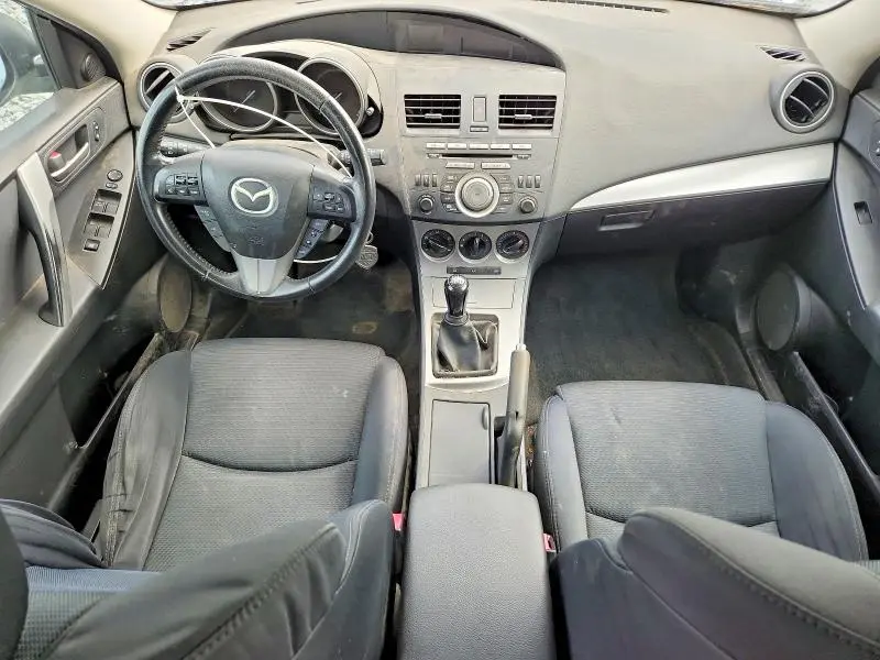 2011 MAZDA 3 S  