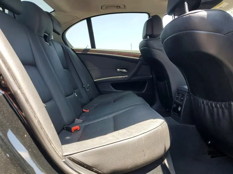 2010 BMW 528 I  