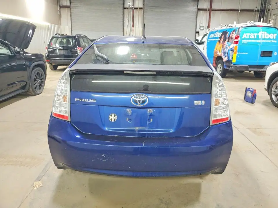 2011 TOYOTA PRIUS THREE  