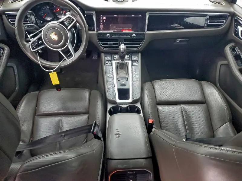 2020 PORSCHE MACAN   